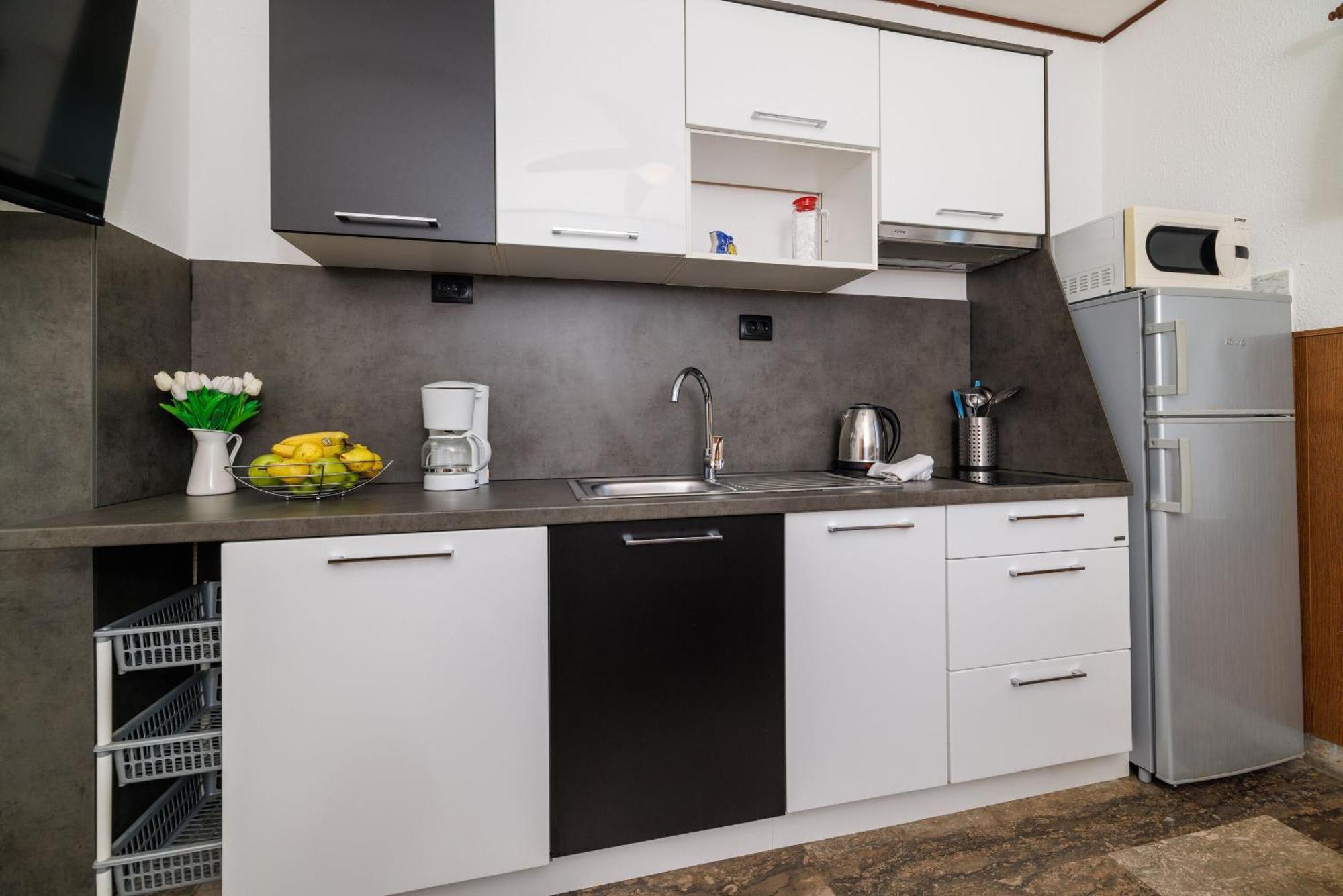 Apartment Petar Poljice Esterno foto